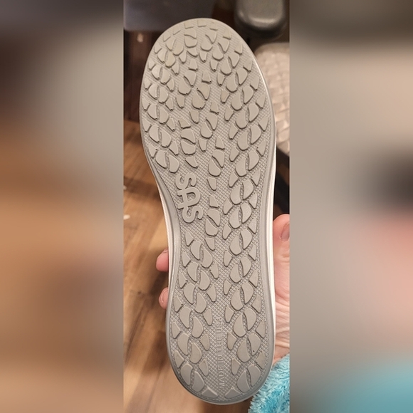 SAS Sporty Lux Trainer Walking Leather Shoe Ruby Perf Size 7 Slim - Picture 4 of 10